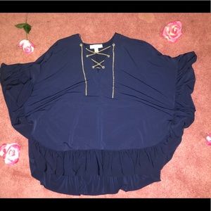 Cute off the shoulder, chain tied blouse!